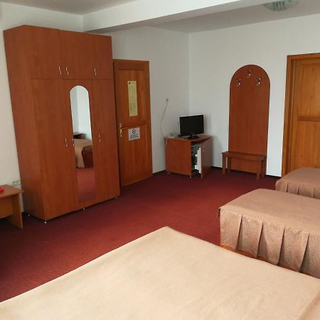 Hotel Lotus Arad Exterior foto